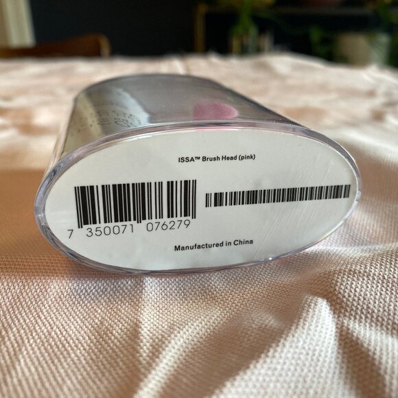 FOREO ISSA Toothbrush Sensitive Silicone Brush Head Pink BNIB - Picture 3 of 4